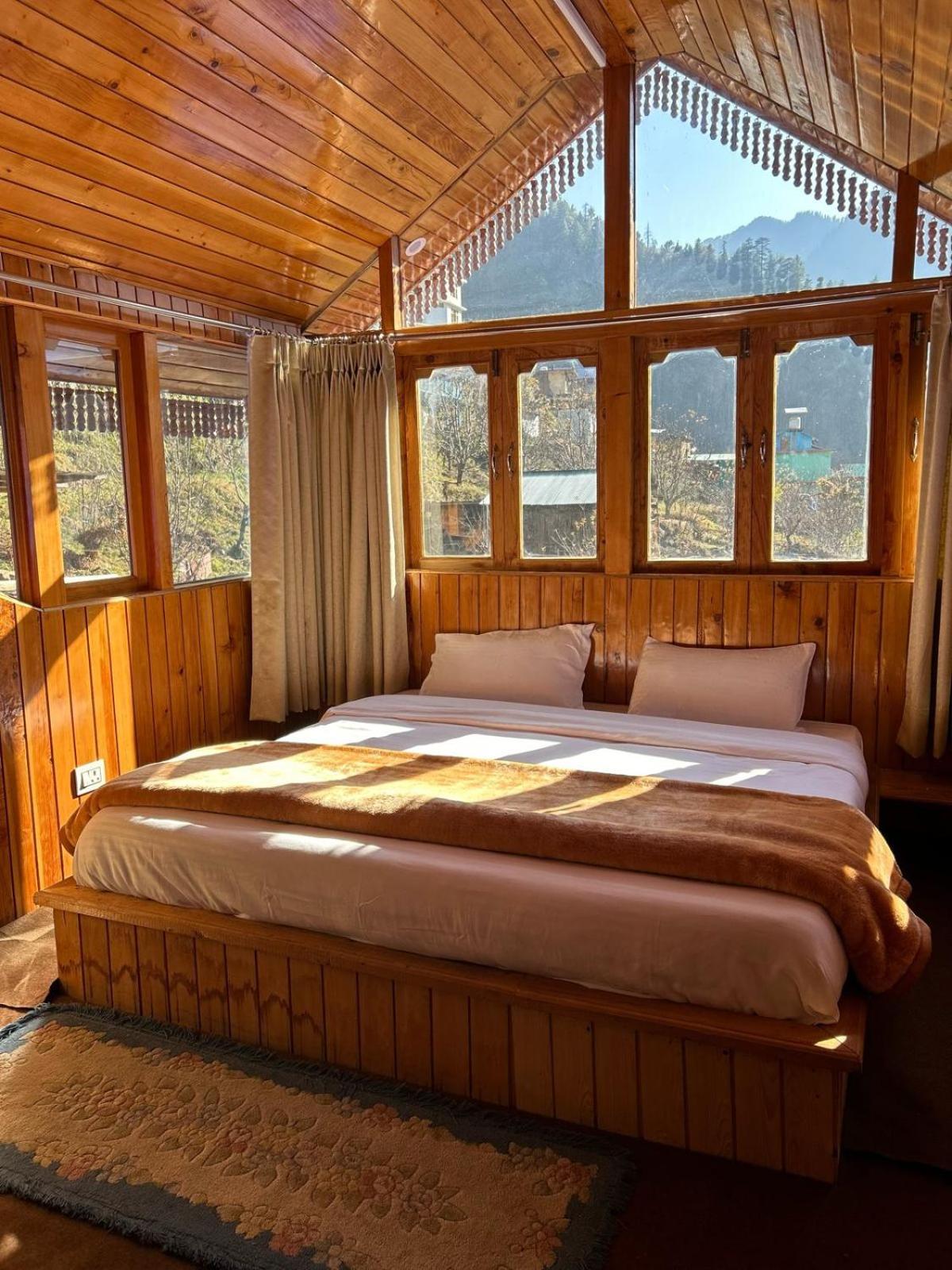 The Offbeat Chalet Jibhi 外观 照片